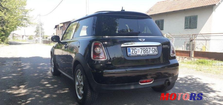 2009' MINI Cooper Cooper D photo #3