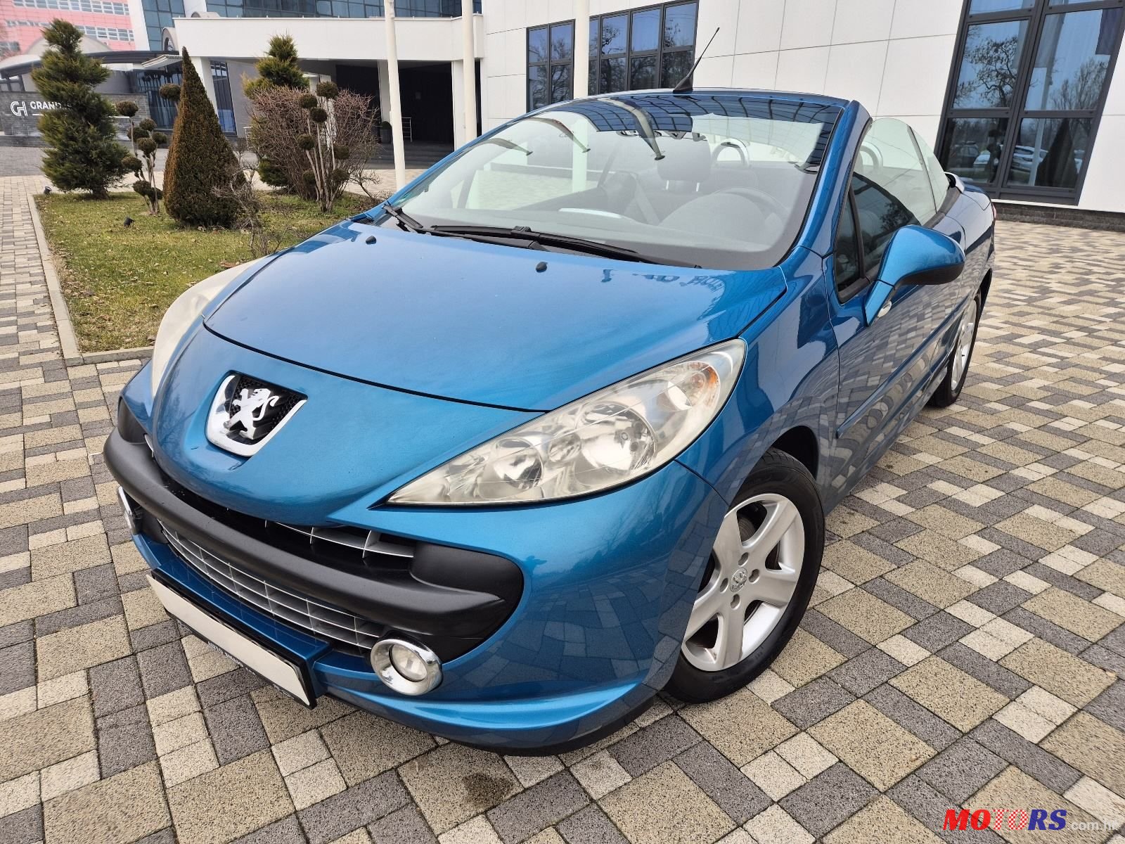 2009' Peugeot 207 Cc Sport 1,6 Hdi photo #2