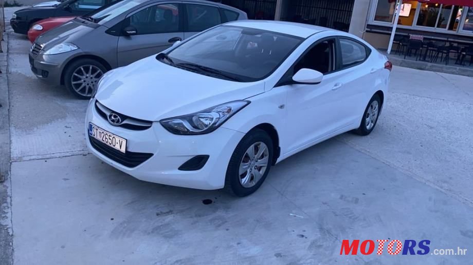 2013' Hyundai Elantra 1,6 Mpi photo #2