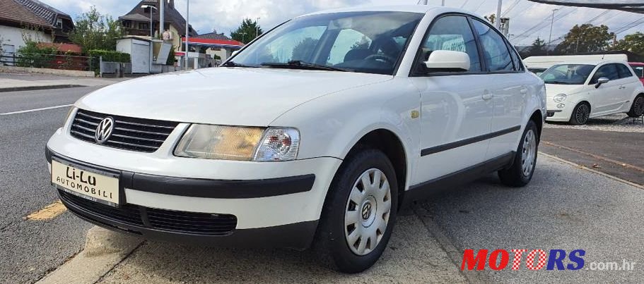 1999' Volkswagen Passat 1,6 photo #1