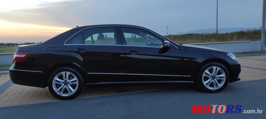 2011' Mercedes-Benz E-Klasa photo #5