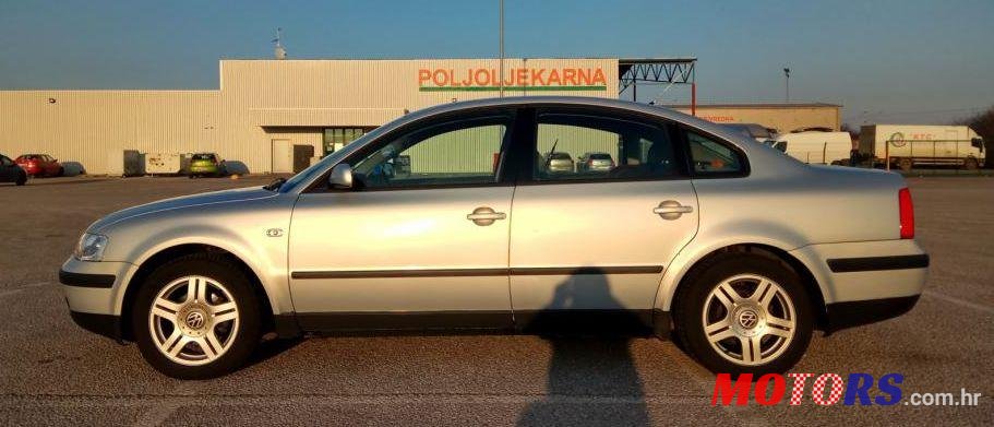 1998' Volkswagen Passat 1,6 photo #1