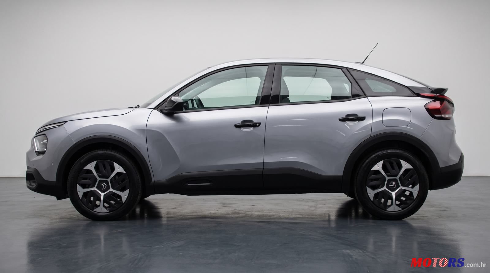 2024' Citroen C4 1,2 Puretech photo #5