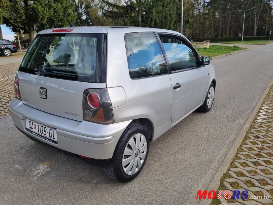 2002' SEAT Arosa 1,0 photo #5