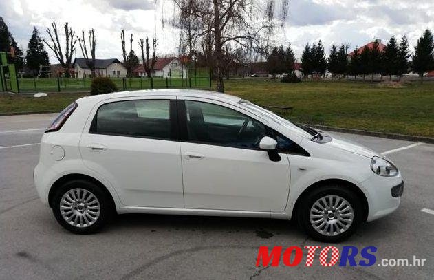 2011' Fiat Punto Evo S&S 1,3 Multijet 16V photo #1