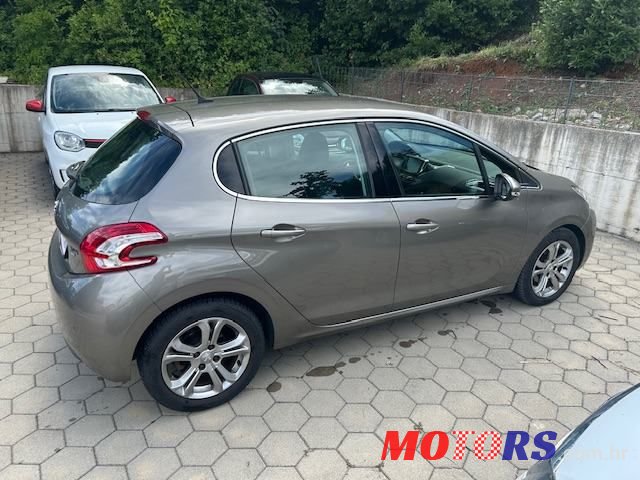 2015' Peugeot 208 1,6 E-Hdi photo #3