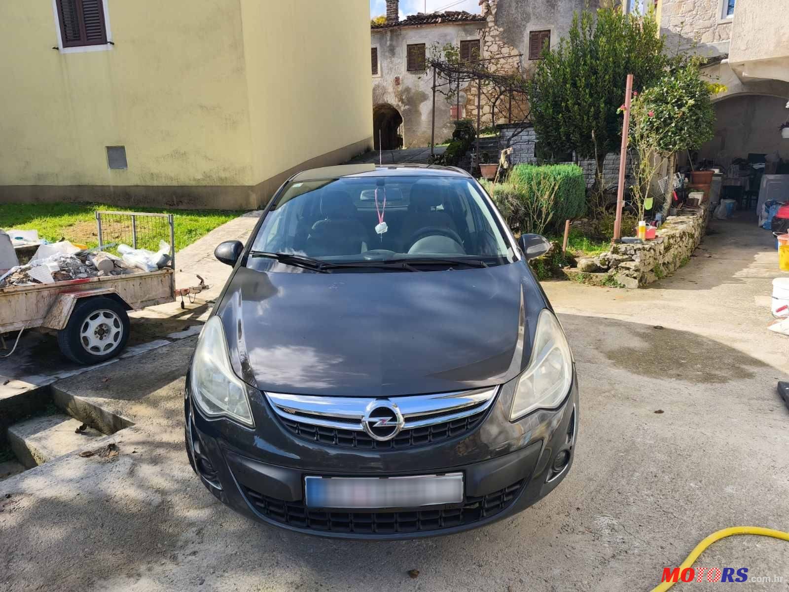 2013' Opel Corsa 1,2 16V Lpg photo #1