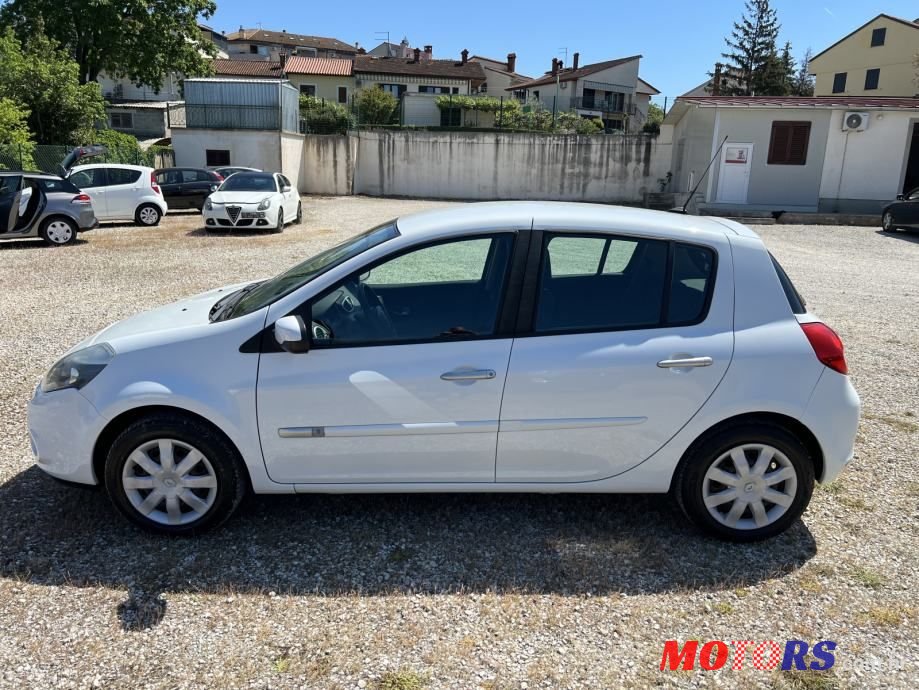 2010' Renault Clio 1,2 16V photo #2