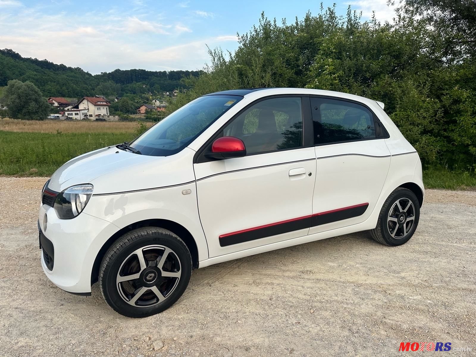 2016' Renault Twingo Tce  90 photo #2