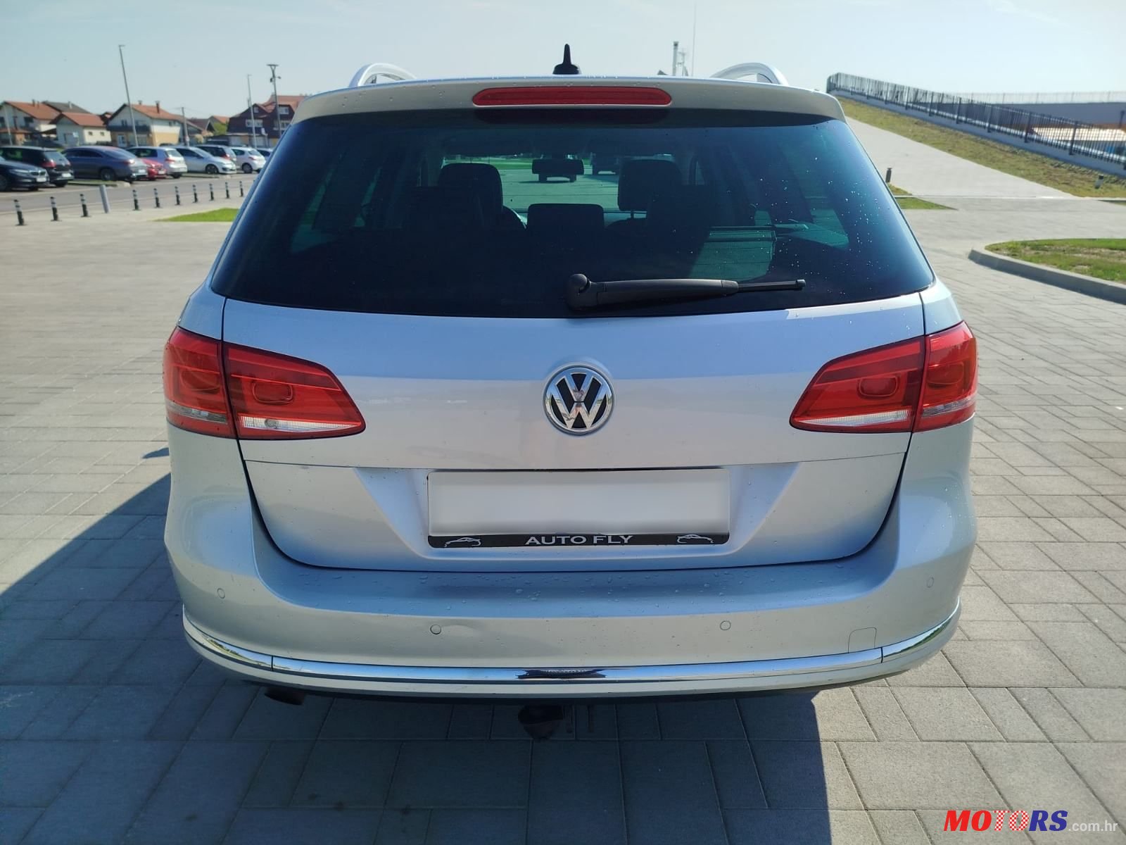 2012' Volkswagen Passat Variant photo #4