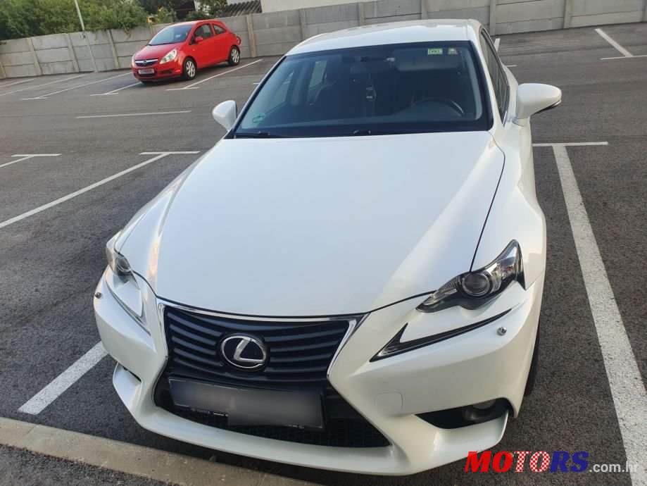 2014' Lexus IS 300H photo #4