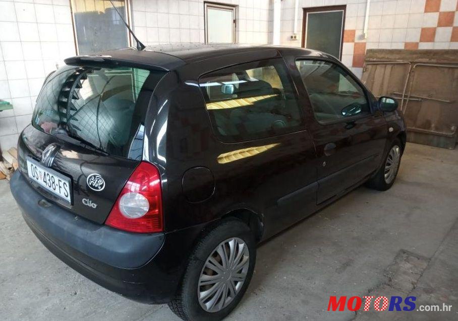 2002' Renault Clio 1,5 Dci photo #1