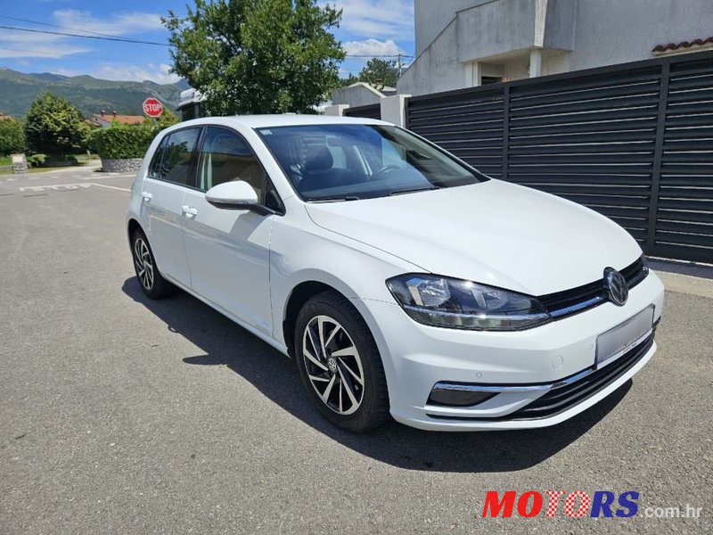 2019' Volkswagen Golf VII 1,6 Tdi photo #1