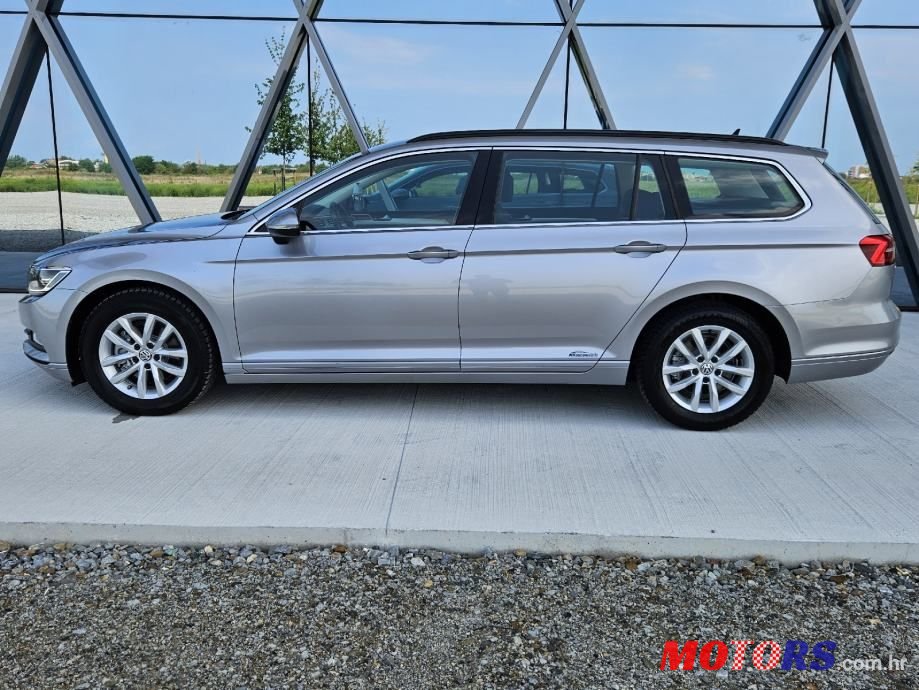 2019' Volkswagen Passat Variant photo #4