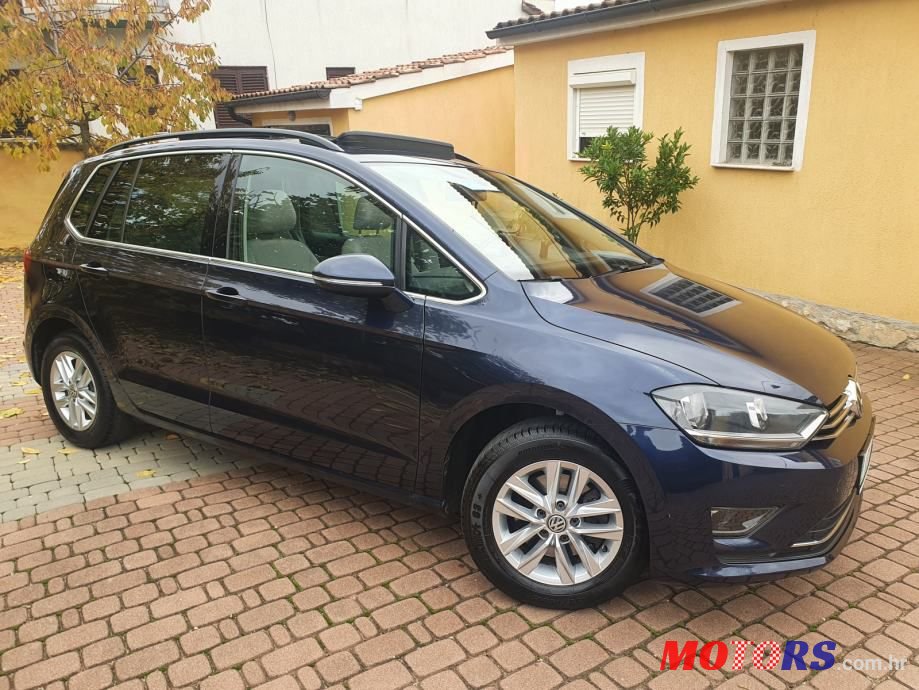 2014' Volkswagen Golf photo #2