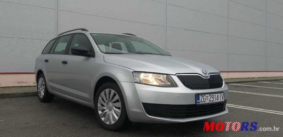 2013' Skoda Octavia Combi photo #1