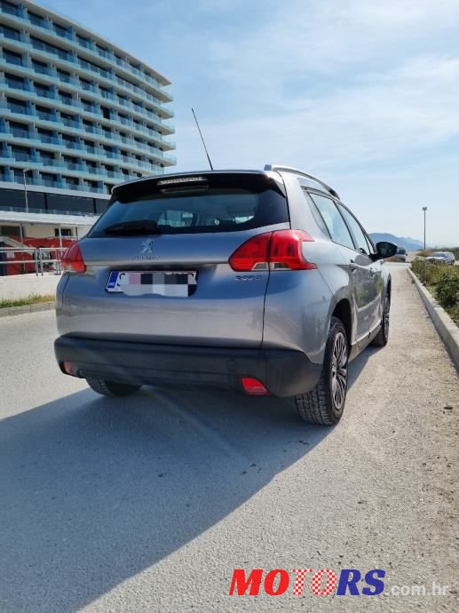 2014' Peugeot 2008 1,2 photo #3