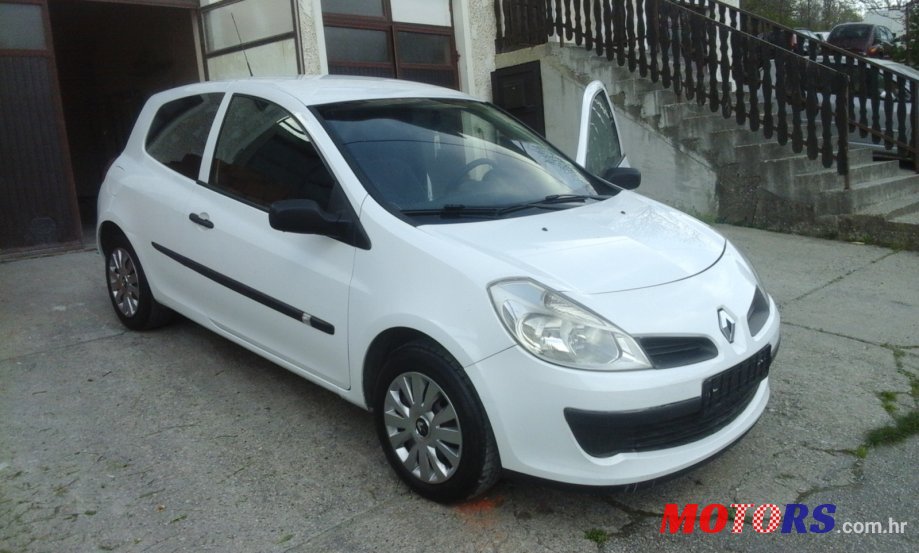 2007' Renault Clio photo #1