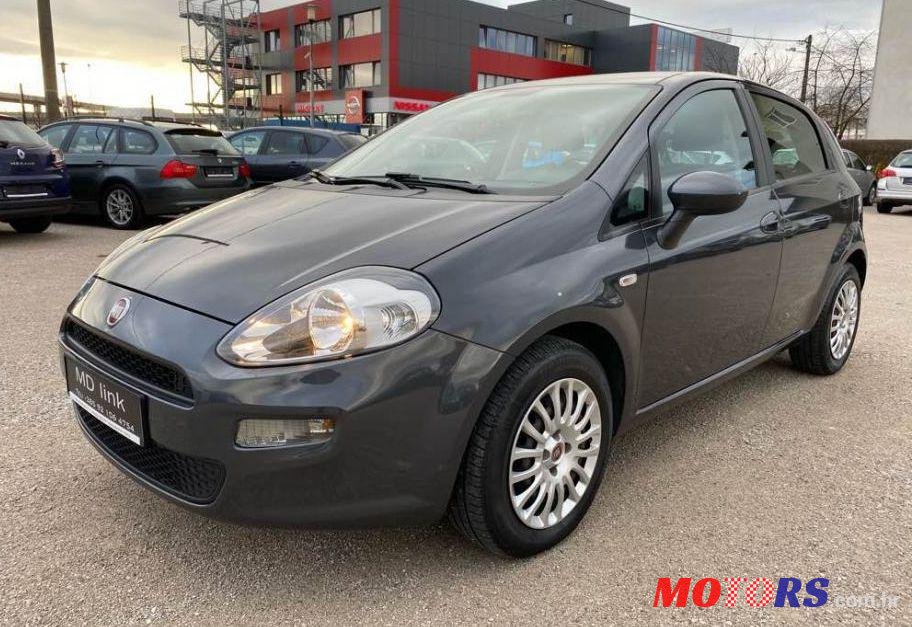 2013' Fiat Punto 1,3 Multijet 16V photo #1