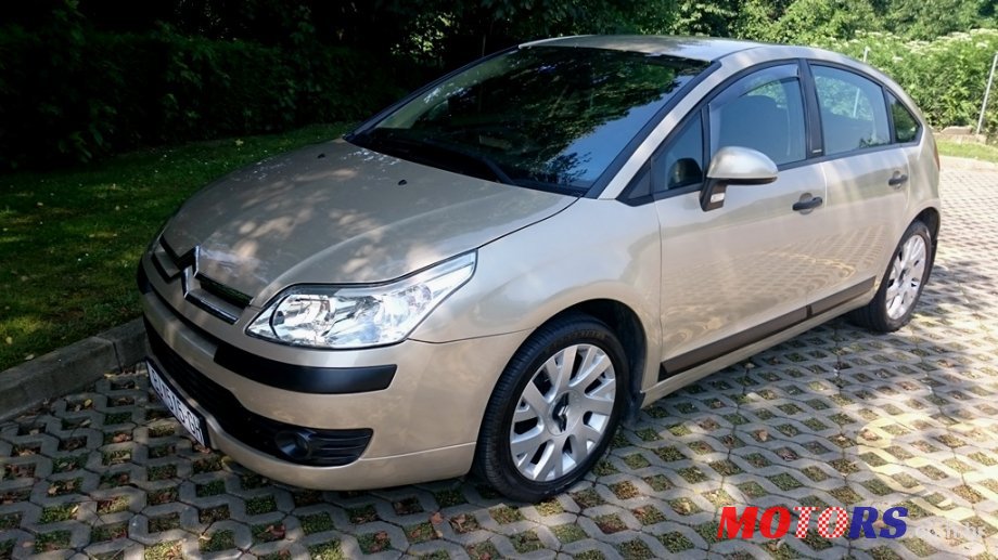 2008' Citroen C4 photo #1