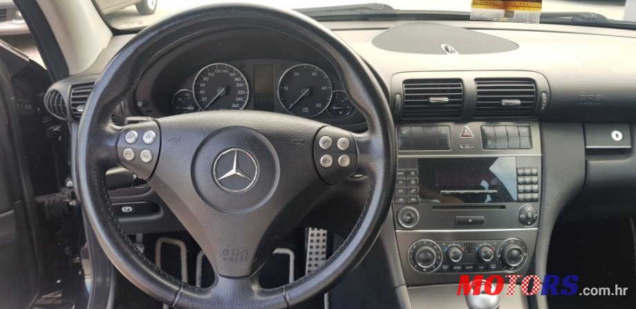 2006' Mercedes-Benz 220 CDI SPORT COUPE photo #5