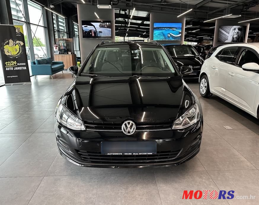 2015' Volkswagen Golf 7 Variant photo #2