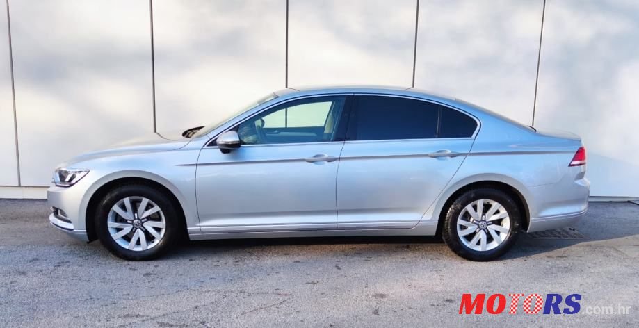 2017' Volkswagen Passat photo #3