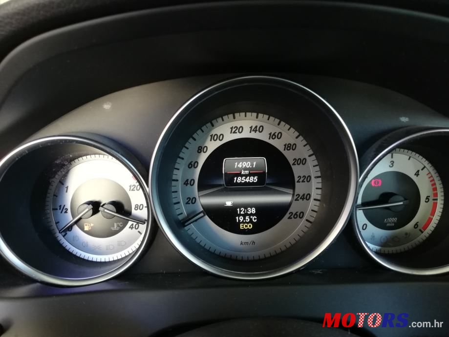 2012' Mercedes-Benz C-Klasa 200 Cdi T photo #6