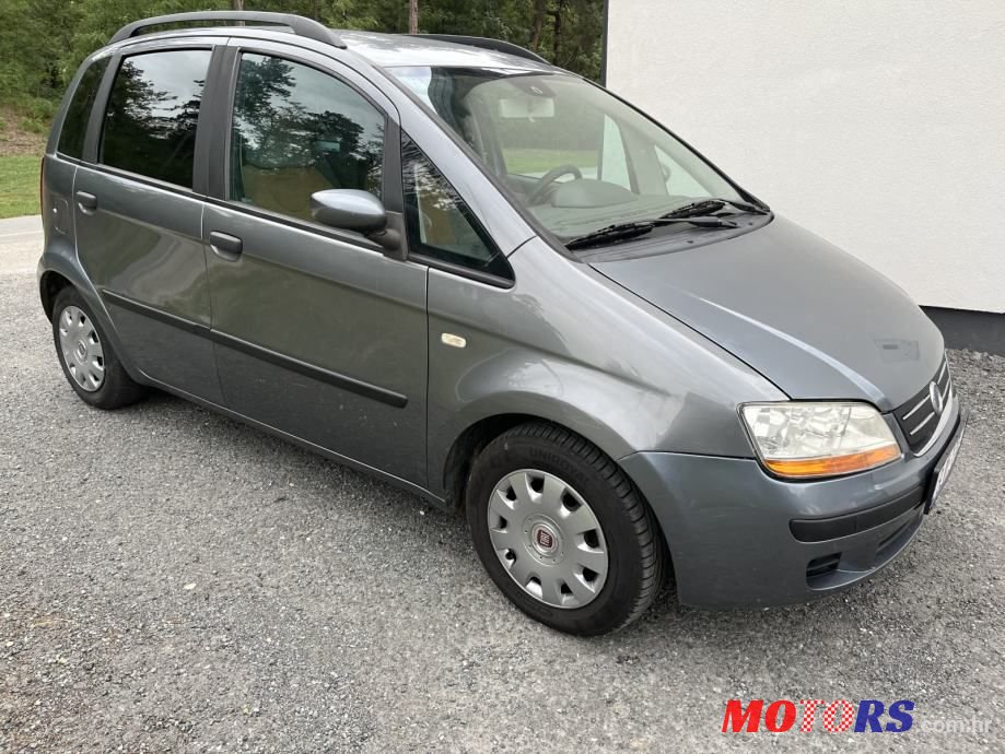 2004' Fiat Idea 1,4 16V photo #1