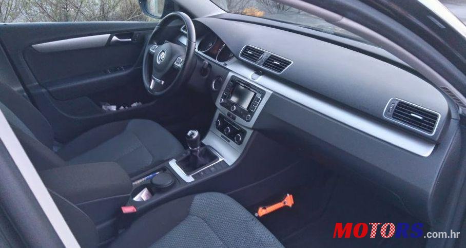 2013' Volkswagen Passat 1,6 Tdi Bmt photo #2