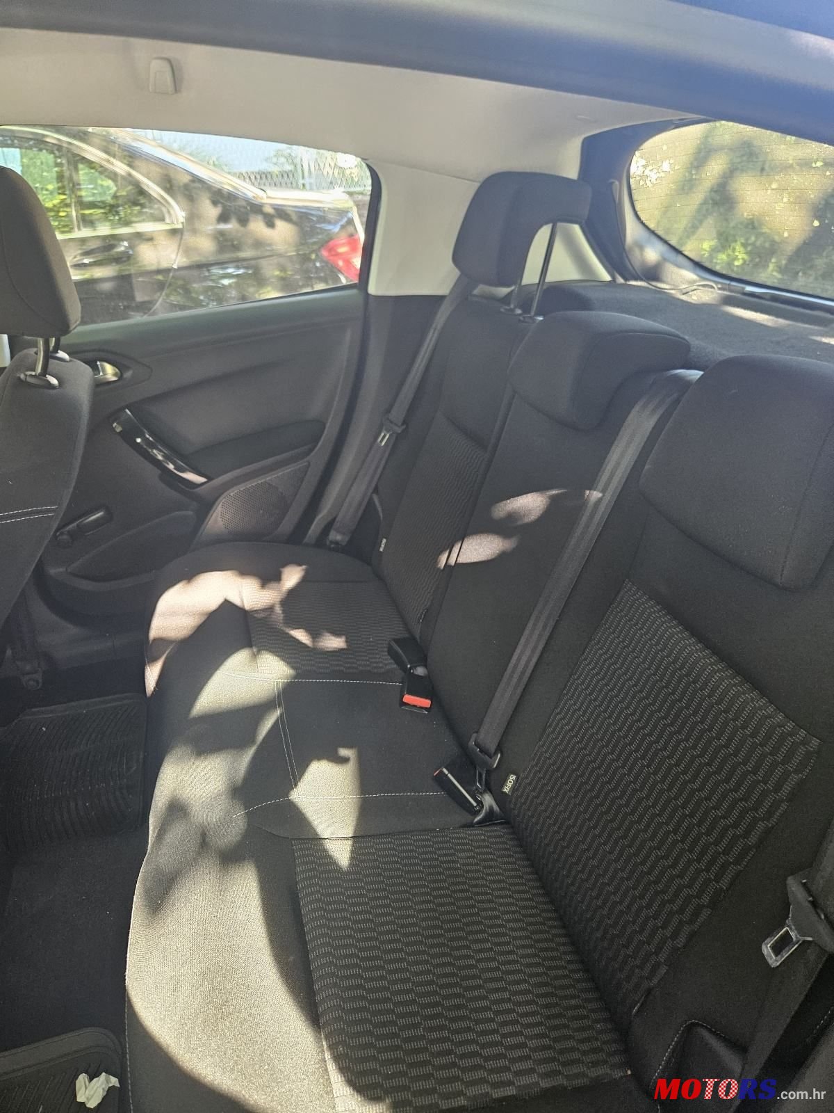 2015' Peugeot 208 1,2 Vti photo #3