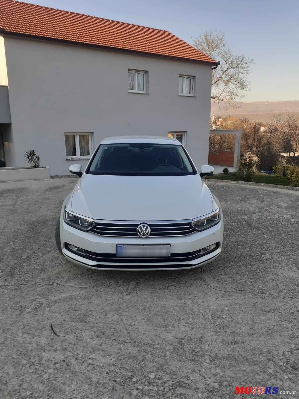 2017' Volkswagen Passat photo #3