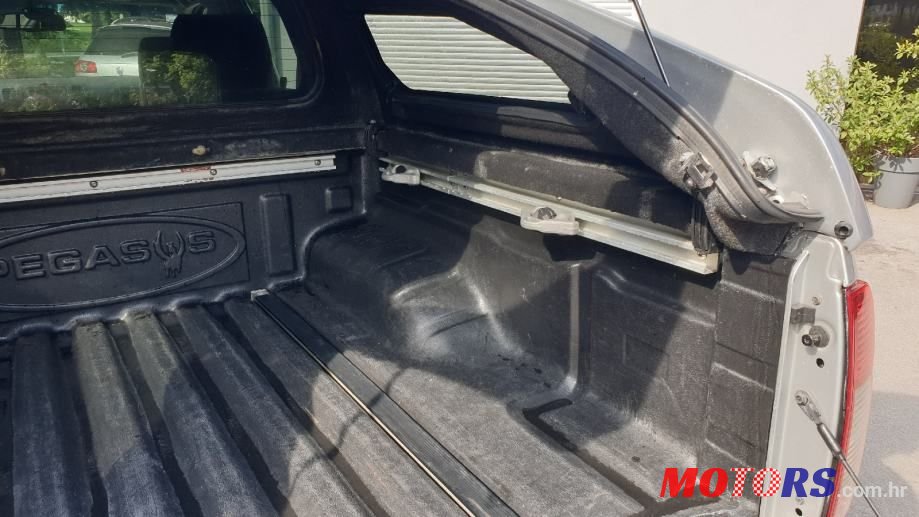 2008' Nissan Navara photo #6