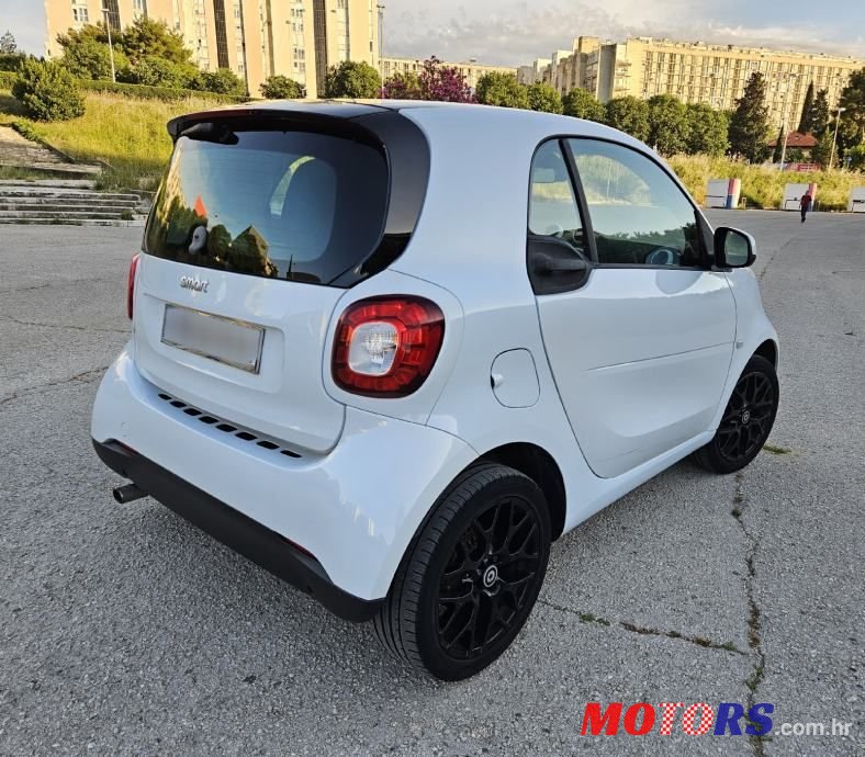 2015' Smart Fortwo photo #3