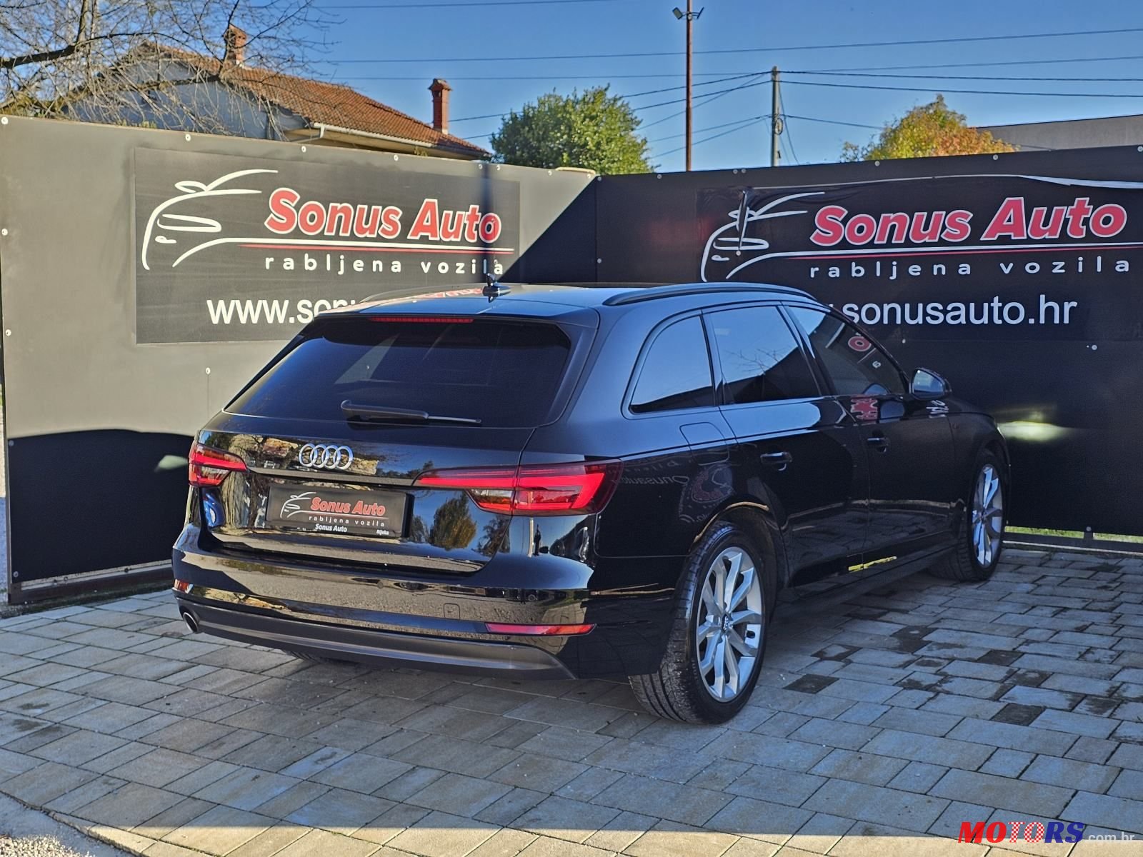 2018' Audi A4 Avant photo #5