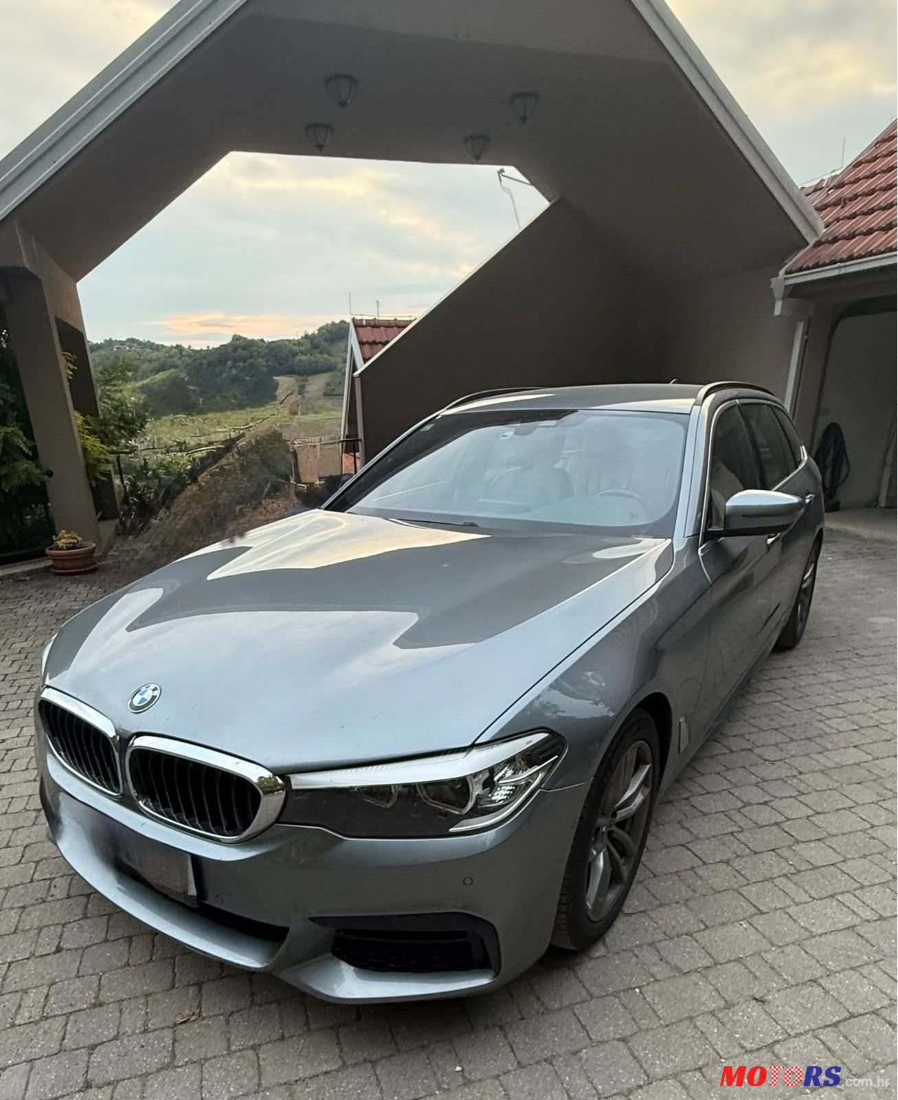 2018' BMW Serija 5 Touring 520D photo #4