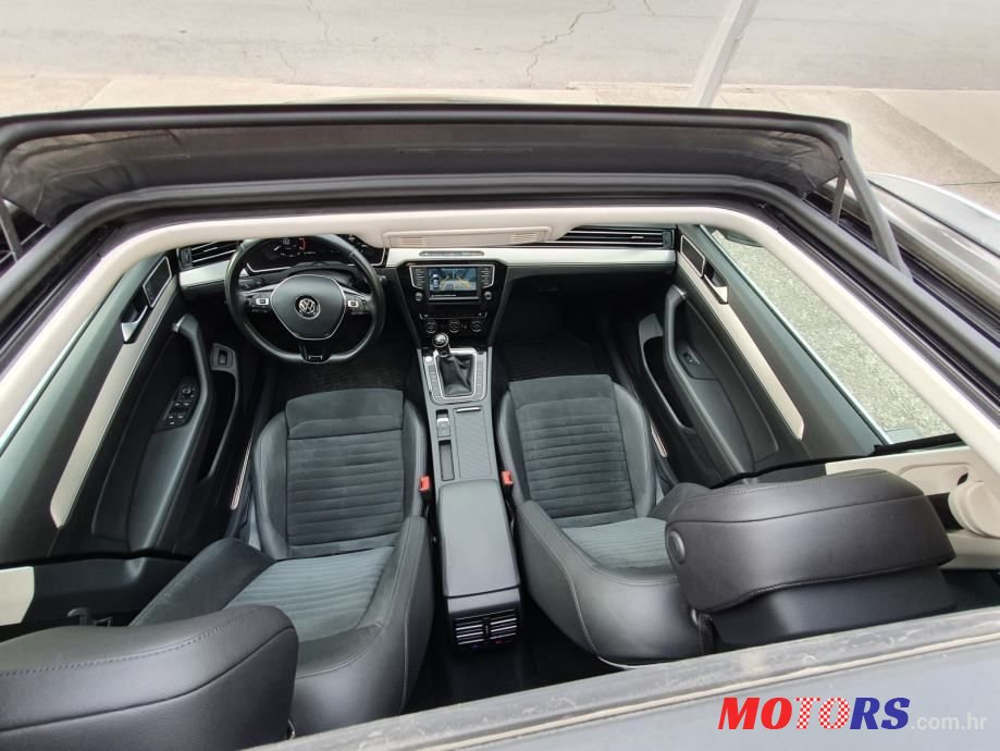 2017' Volkswagen Passat 2,0 Tdi Bmt photo #4