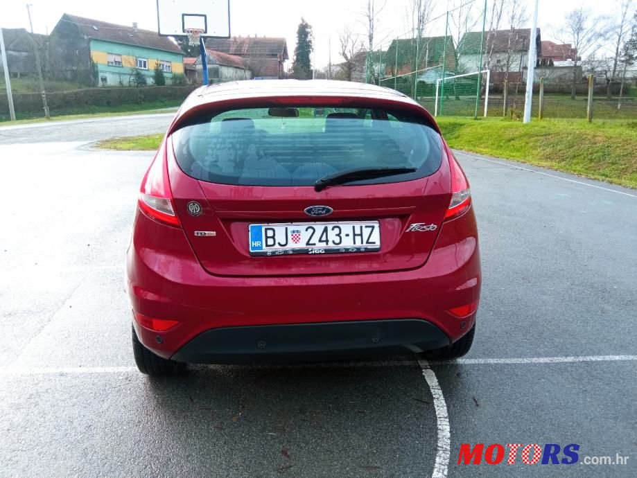 2010' Ford Fiesta 1.6 Tdci photo #6