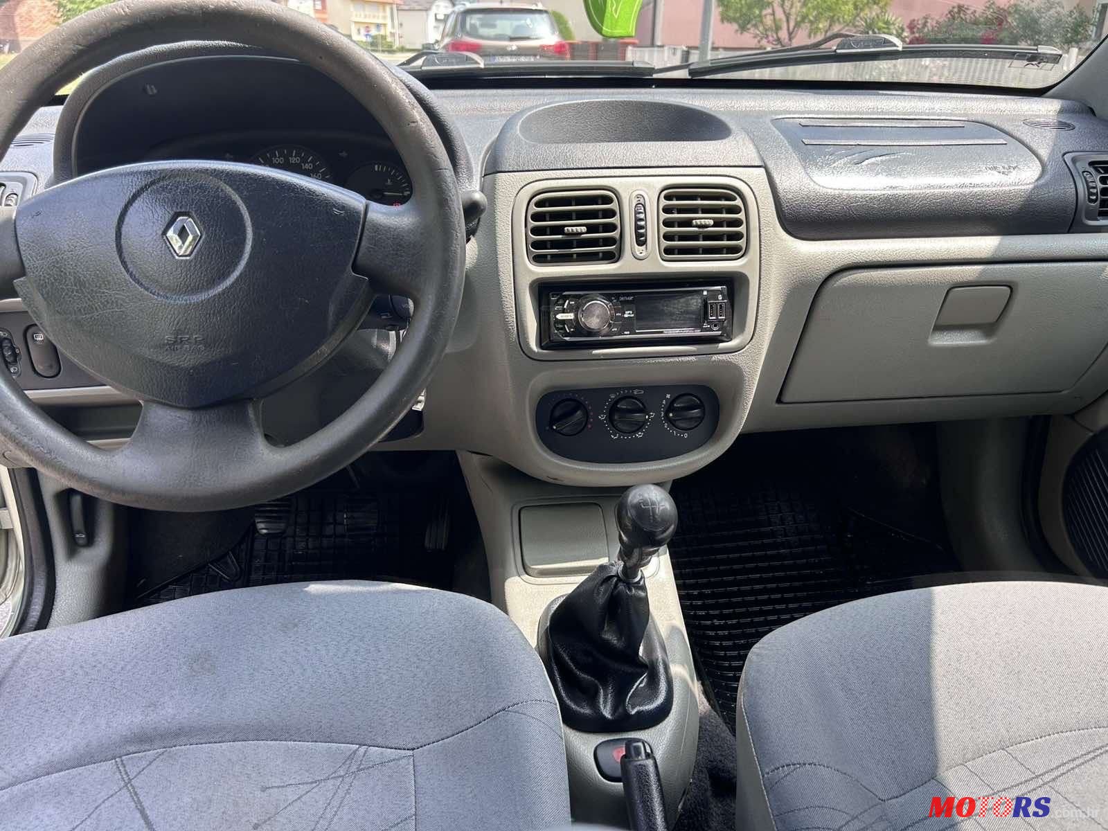 2002' Renault Thalia 1,5 Dci photo #4