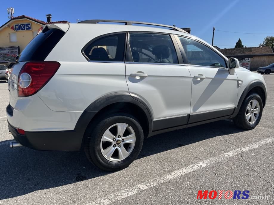 2010' Chevrolet Captiva 2,0 D Lt photo #4