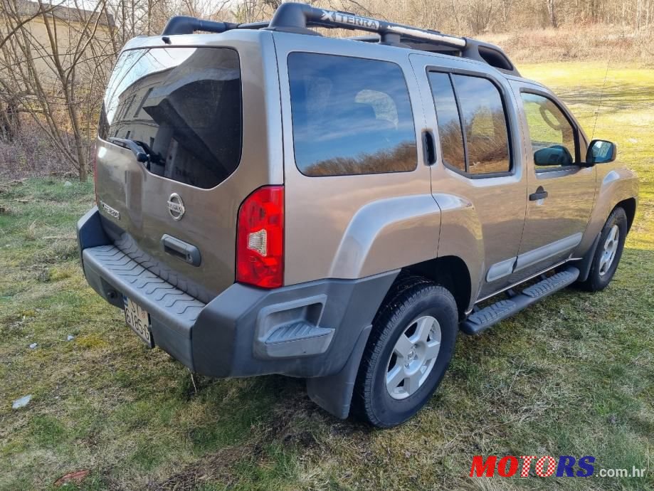 2005' Nissan Pathfinder 4.0 photo #4
