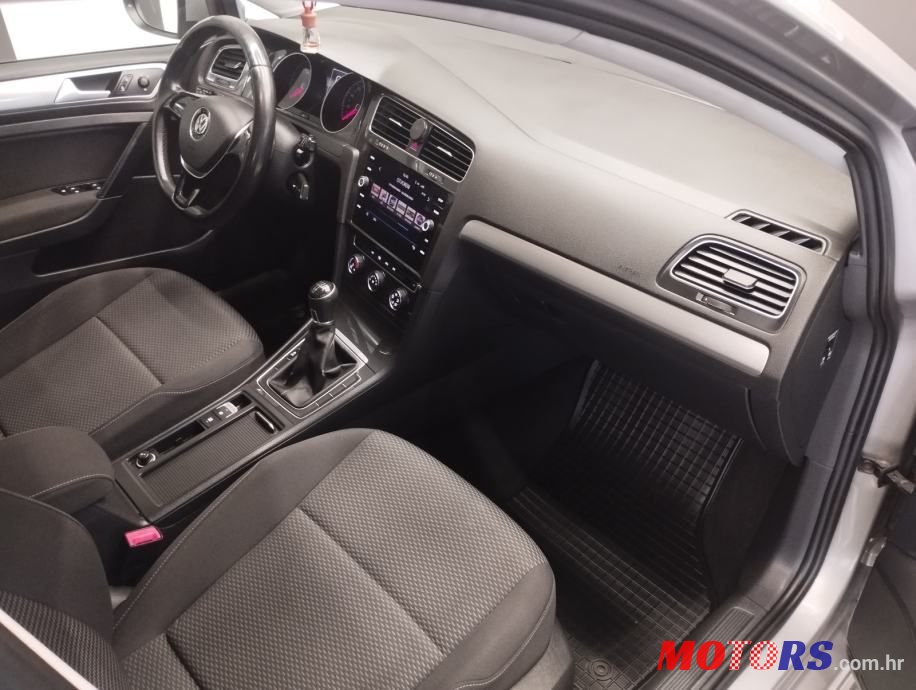 2018' Volkswagen Golf VII photo #4