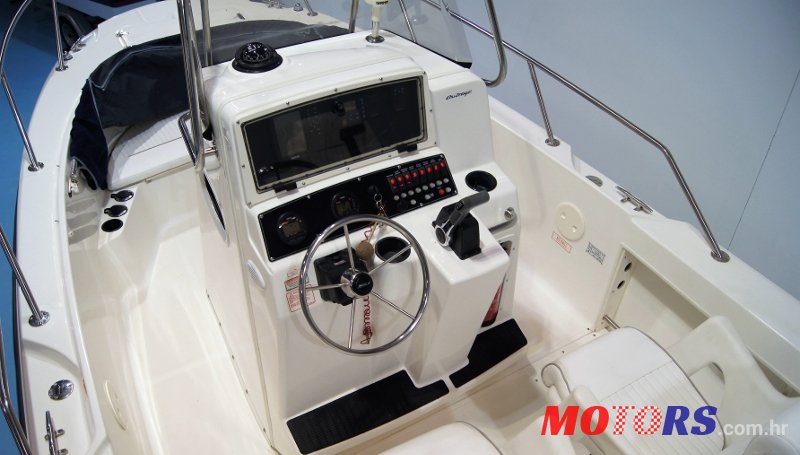 2001' Boston Whaler Outrage 21 photo #3