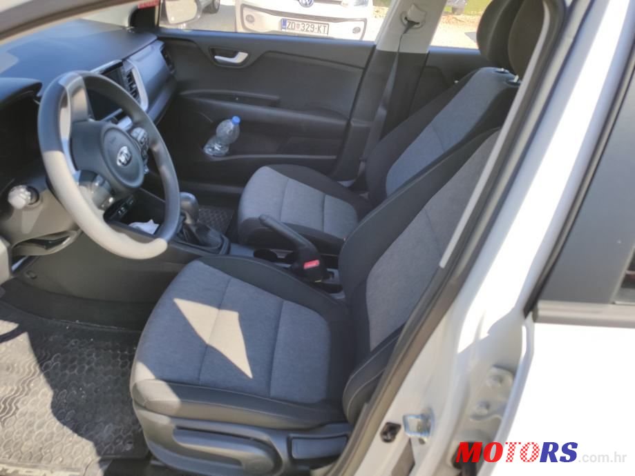 2022' Kia Stonic 1.2 photo #5