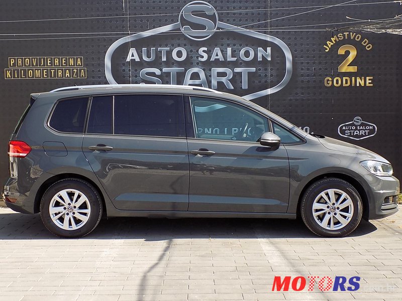 2022' Volkswagen Touran 2.0 Tdi photo #4