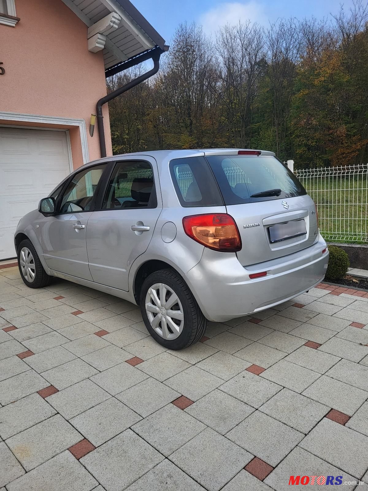 2005' Suzuki SX4 1.5 photo #3