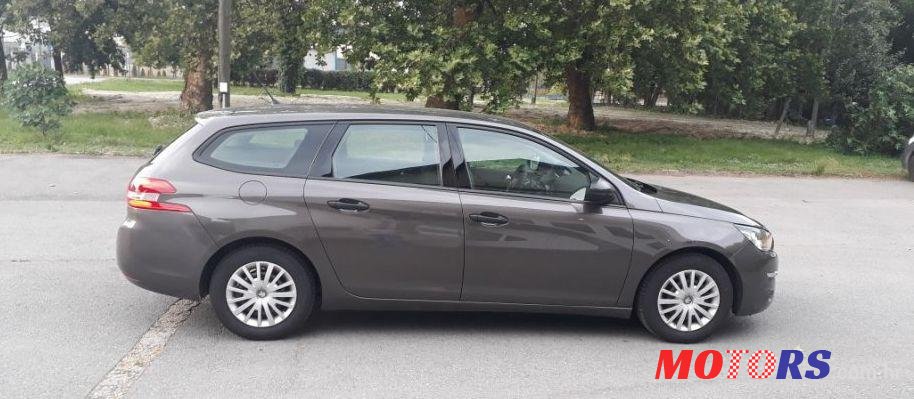 2015' Peugeot 308 Sw photo #3