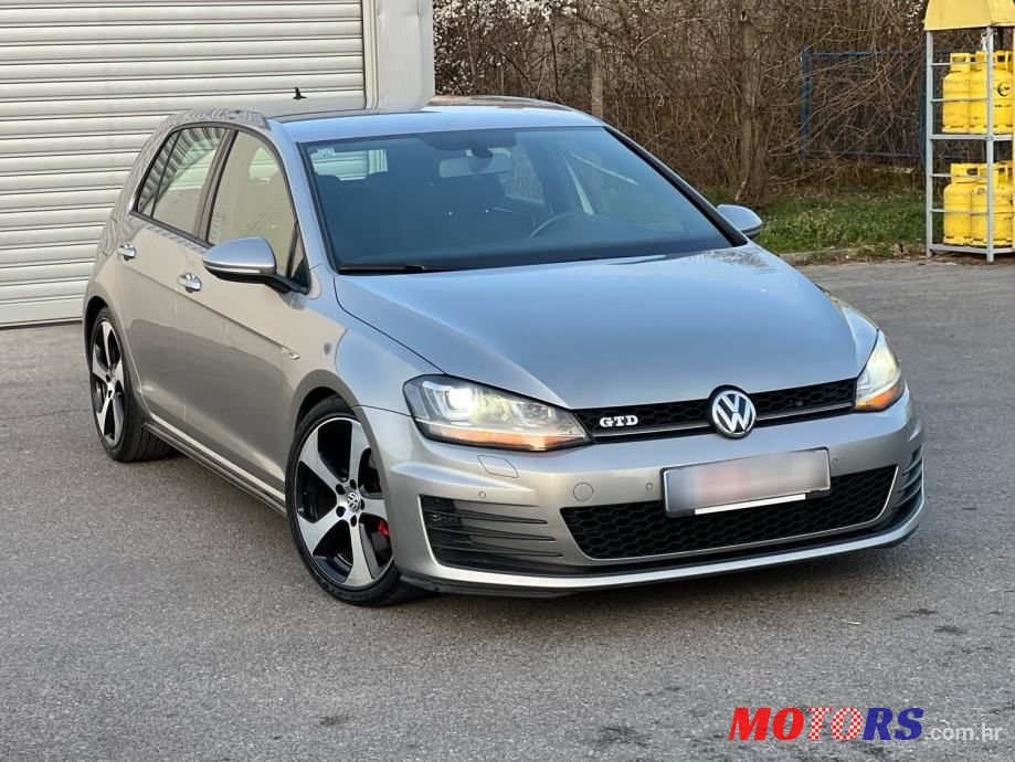 2013' Volkswagen Golf V 2.0 Tdi Gtd photo #2
