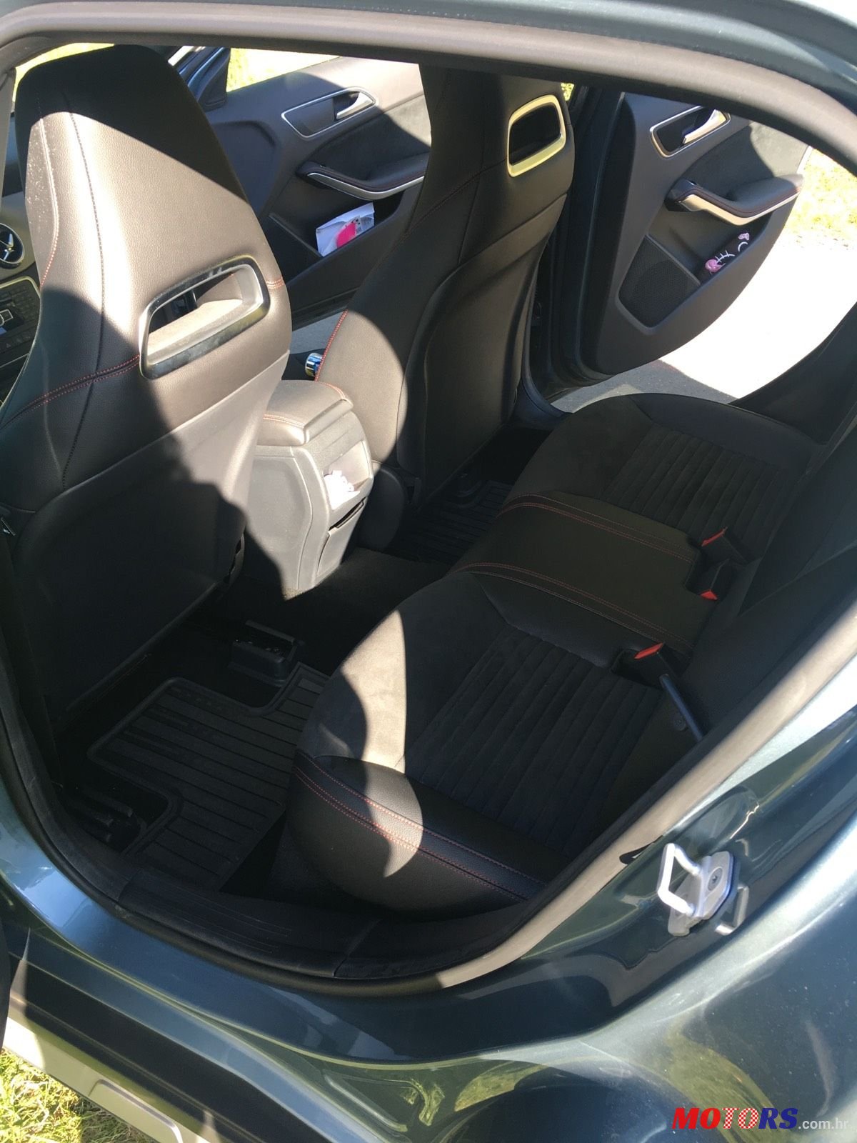 2017' Mercedes-Benz GLA 200 AMG Line photo #2