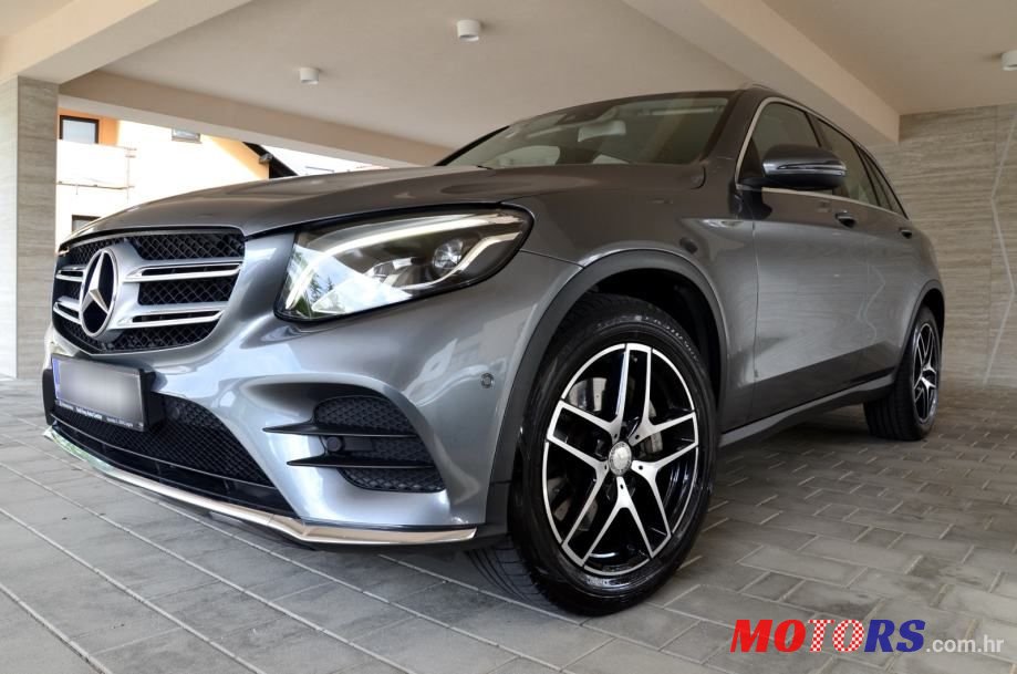 2016' Mercedes-Benz GLC 220 D photo #4